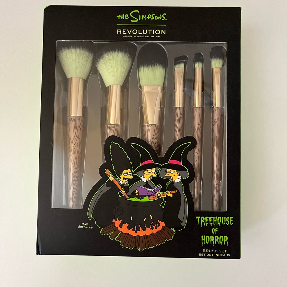 Revolution The Simpsons Treehouse of Horror Brush Set - Black and Gold